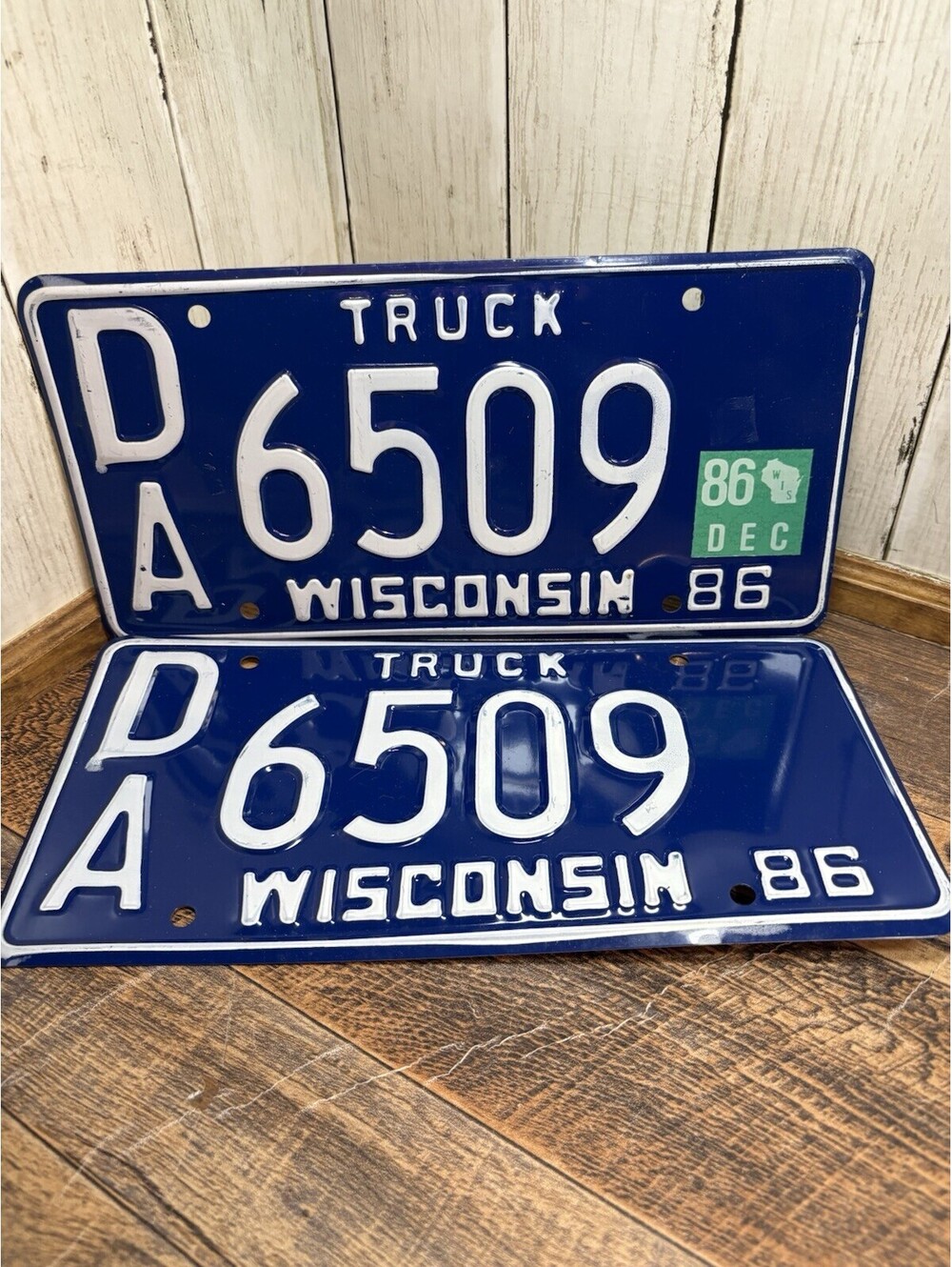Wisconsin Truck License Plates Set Of 2 Matching Blue 1986